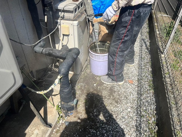 甲府市　ウレタン防水工事